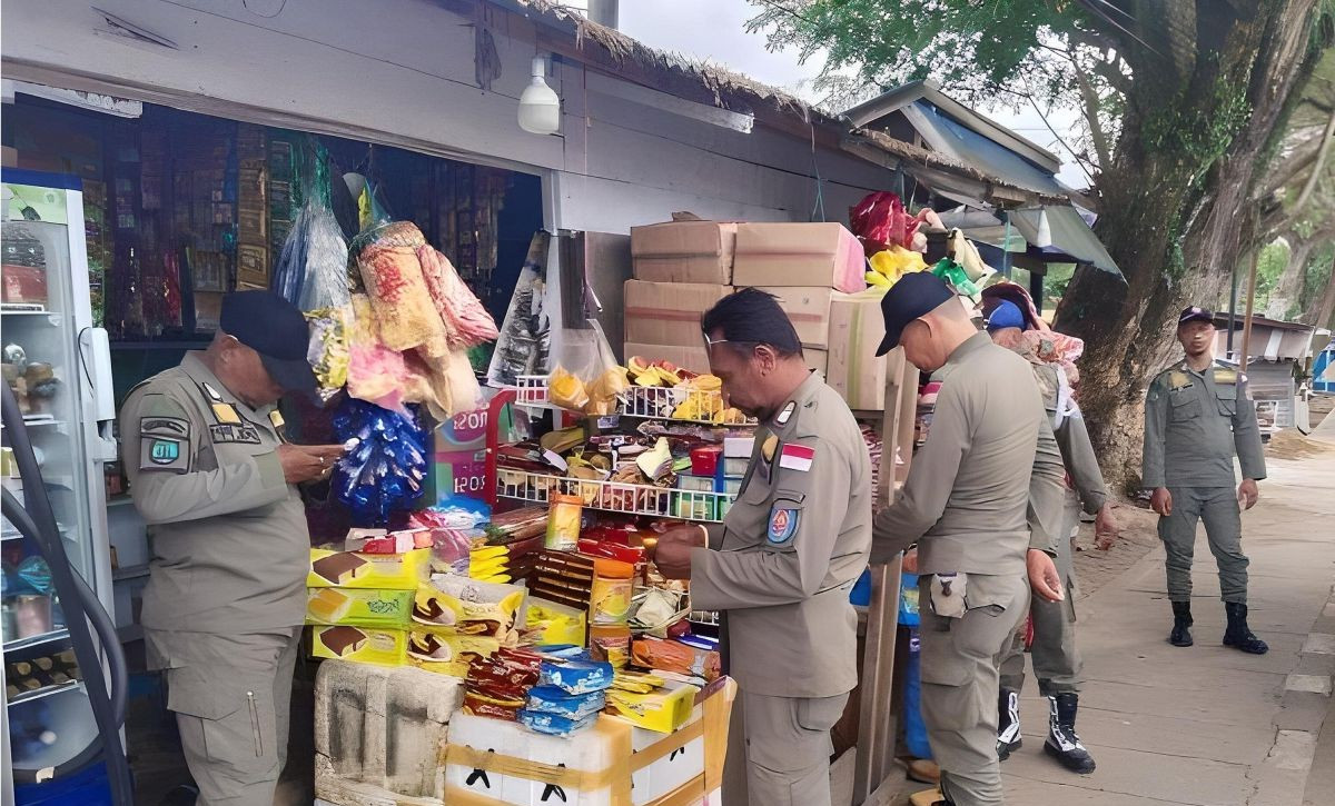 Jelang Natal dan Tahun Baru, Ratusan Produk Kedaluwarsa Disita di Sembakung