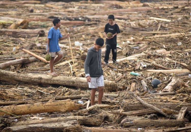 Banjir Sumatera: Cuaca Ekstrem atau Dampak Eksploitasi Hutan Berlebihan?